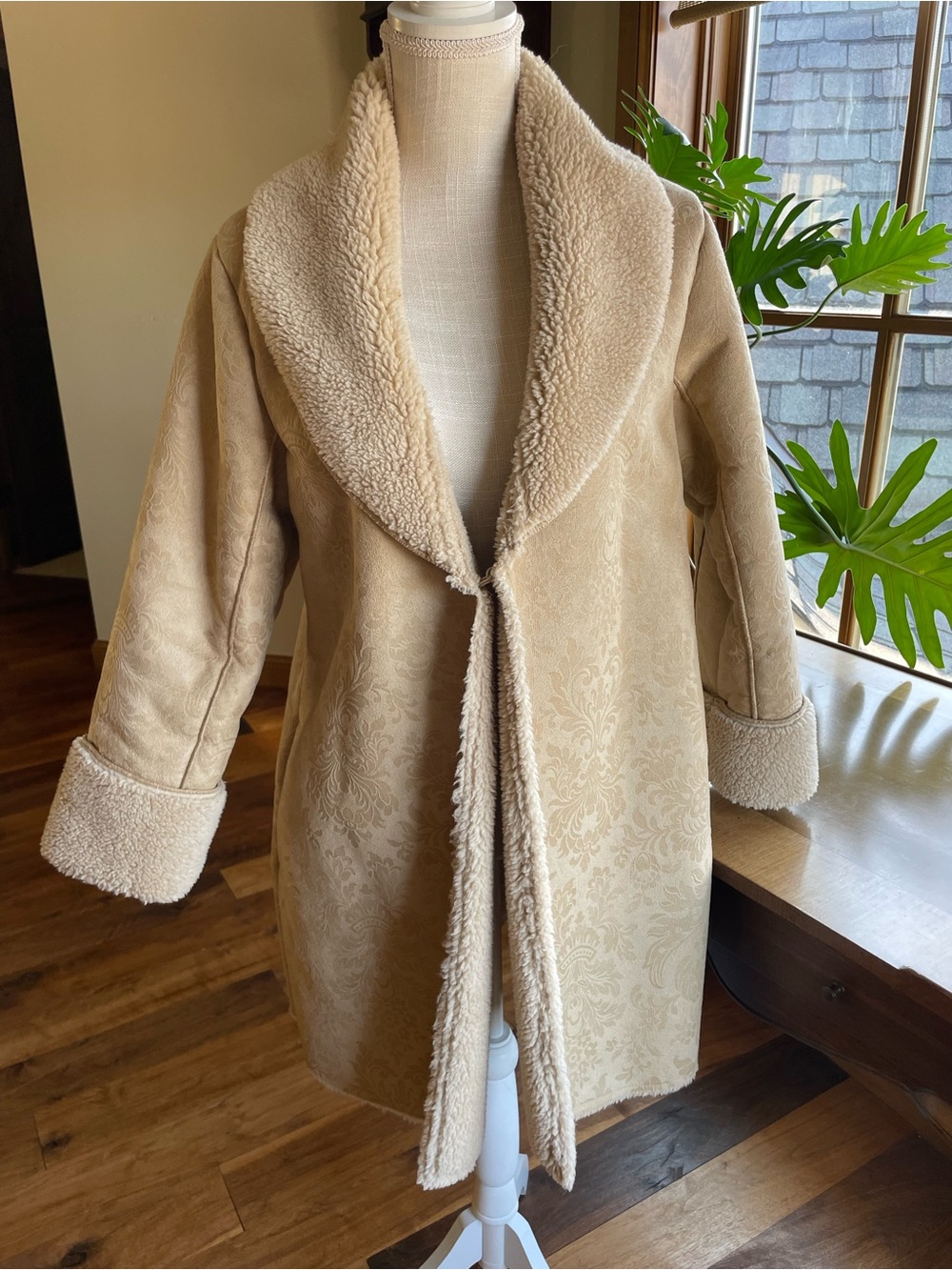 Soft Surroundings Misha Faux Shearling Jacquard Coat Jacket size MP